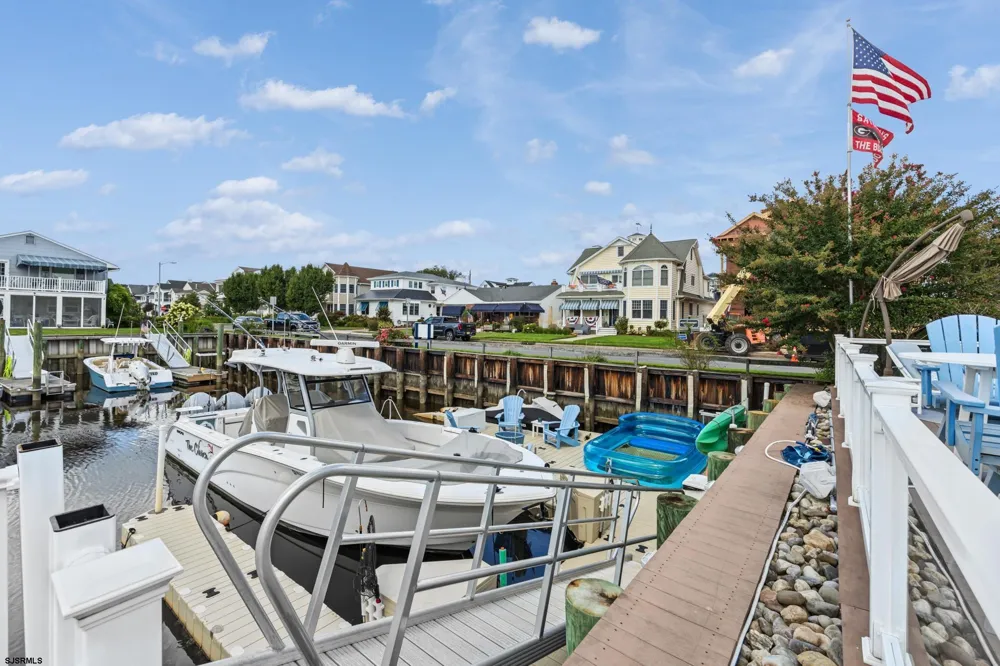 2 Barbados Ln Ocean City, NJ 08226