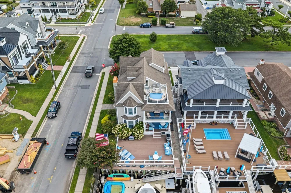 2 Barbados Ln Ocean City, NJ 08226