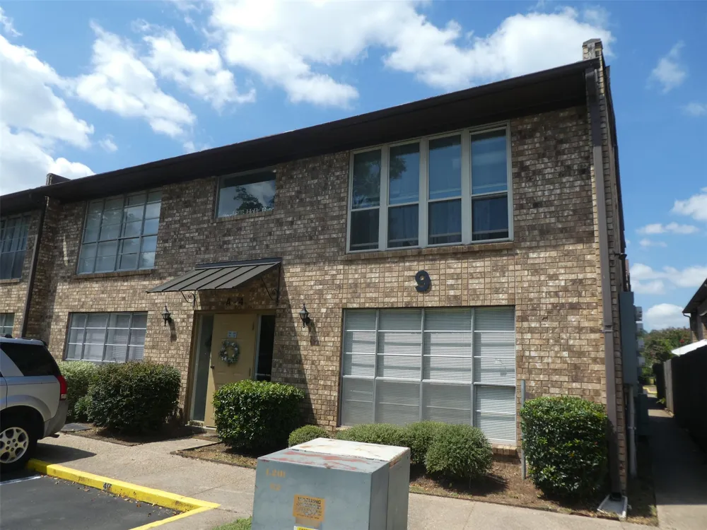 1820 E Kings Highway #245 Shreveport, LA 71105