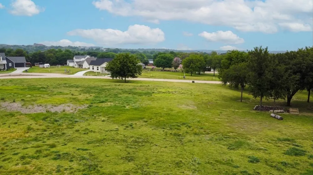 125 Dove Meadow Lane Glen Rose, TX 76043
