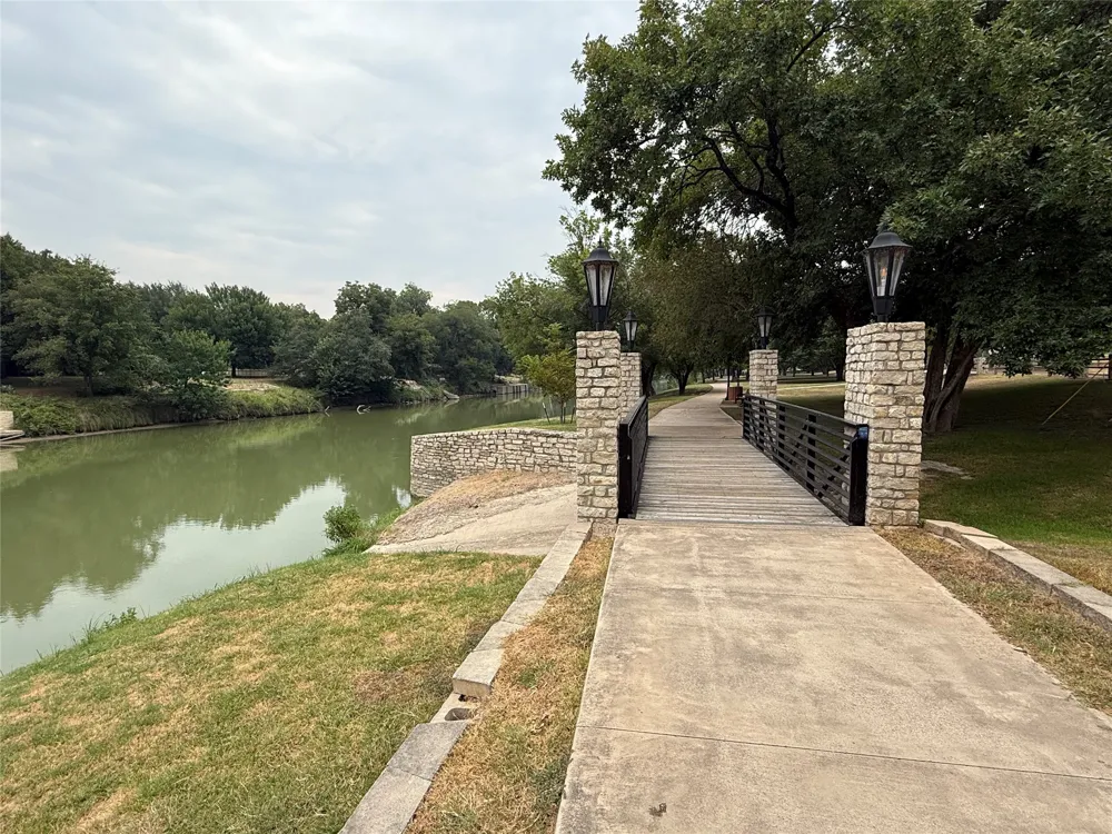 125 Dove Meadow Lane Glen Rose, TX 76043