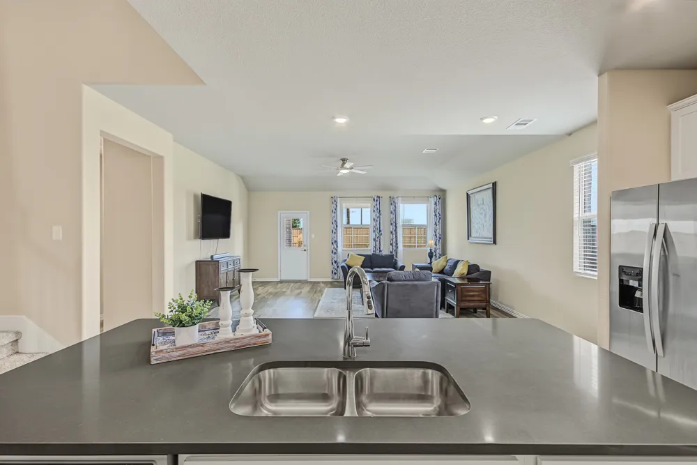 3020 Prairie Trail Avenue Aubrey, TX 76227