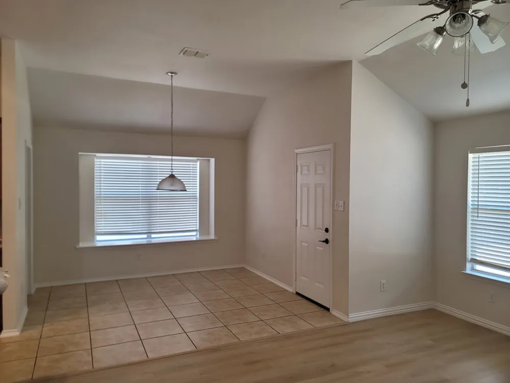 433 Angler Drive Crowley, TX 76036