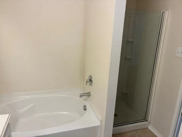 433 Angler Drive Crowley, TX 76036