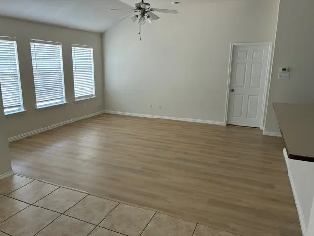 433 Angler Drive Crowley, TX 76036