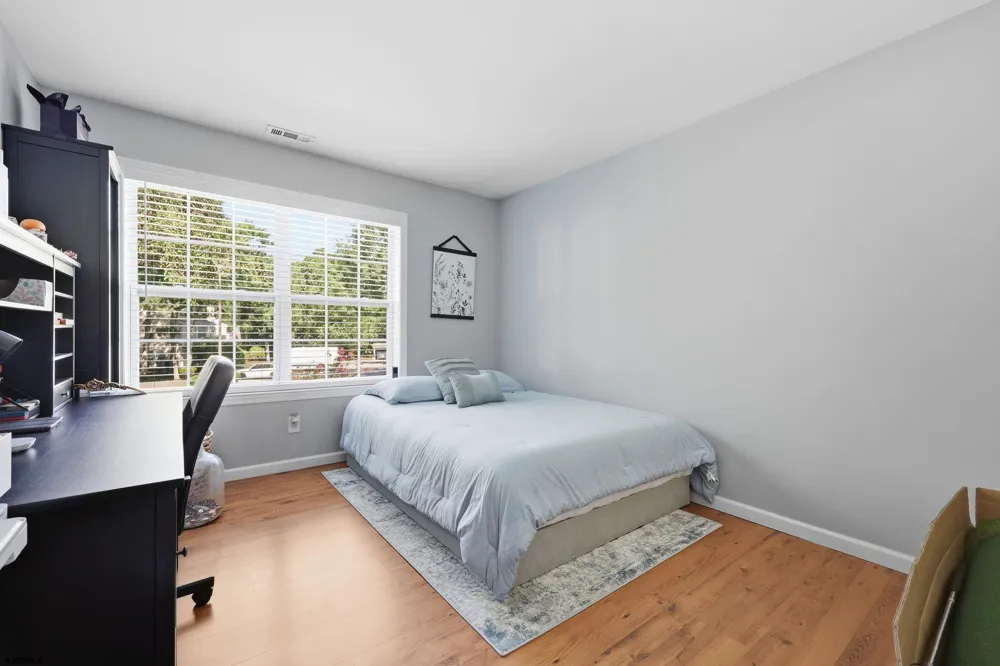 96 Pheasant Meadow Dr Smithville, NJ 08205