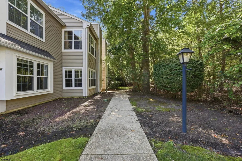 96 Pheasant Meadow Dr Smithville, NJ 08205