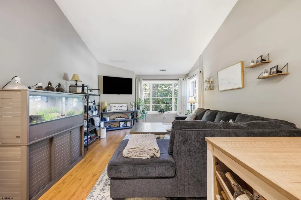 96 Pheasant Meadow Dr Smithville, NJ 08205