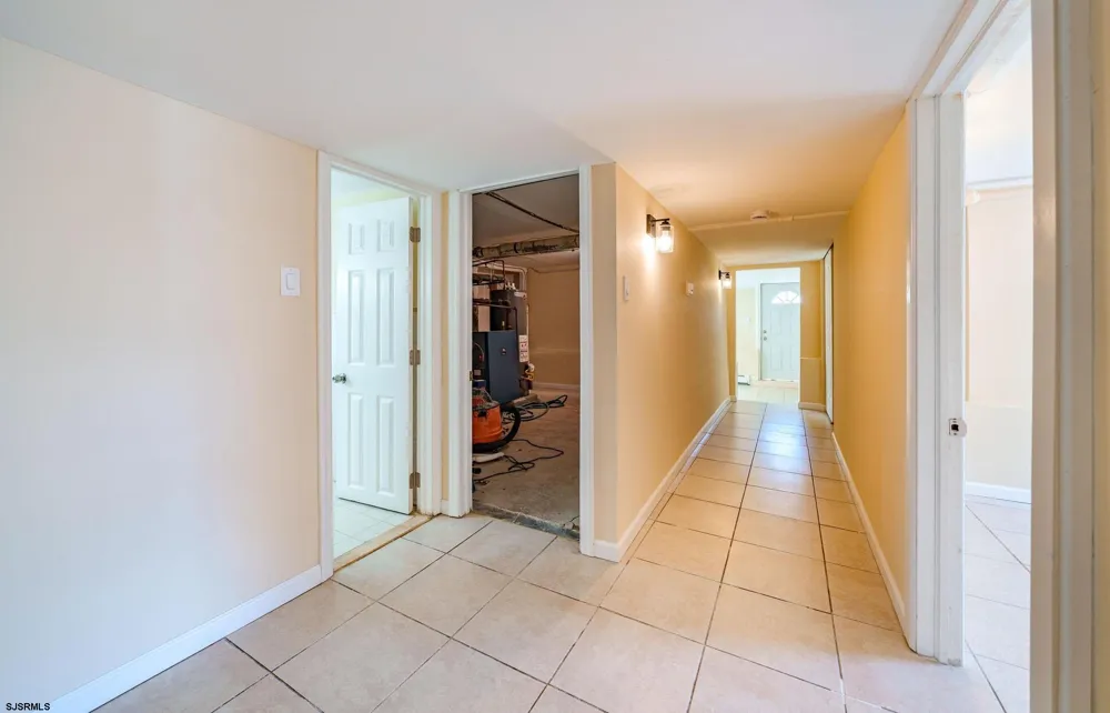 65 N Laclede Pl Atlantic City, NJ 08401