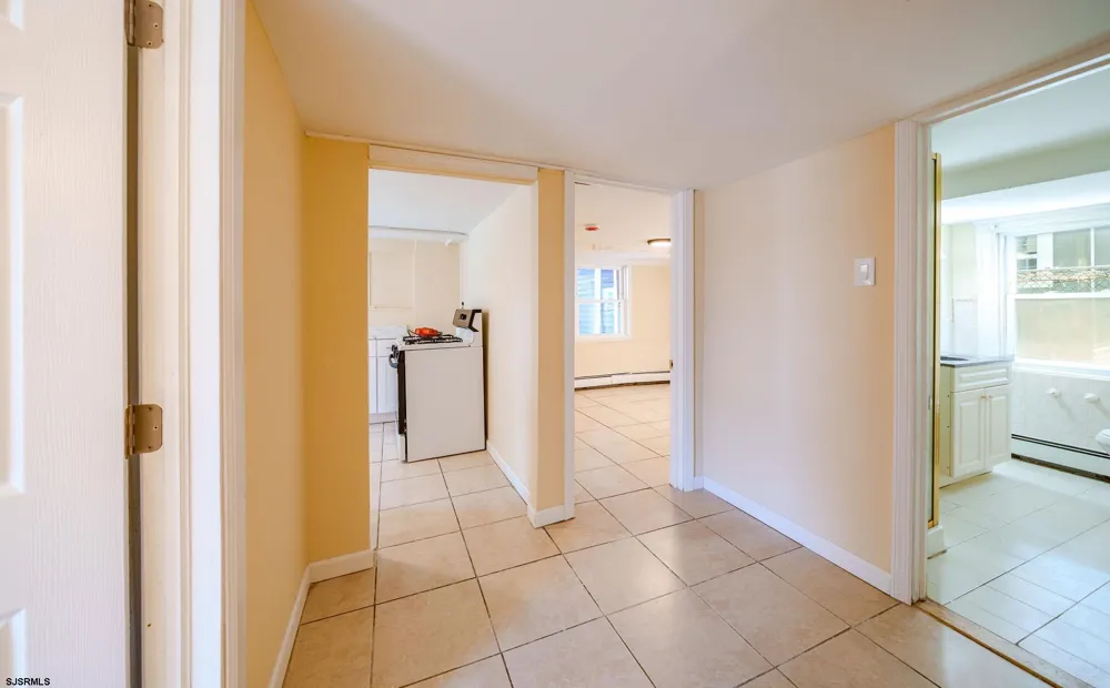 65 N Laclede Pl Atlantic City, NJ 08401
