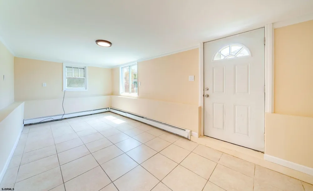 65 N Laclede Pl Atlantic City, NJ 08401