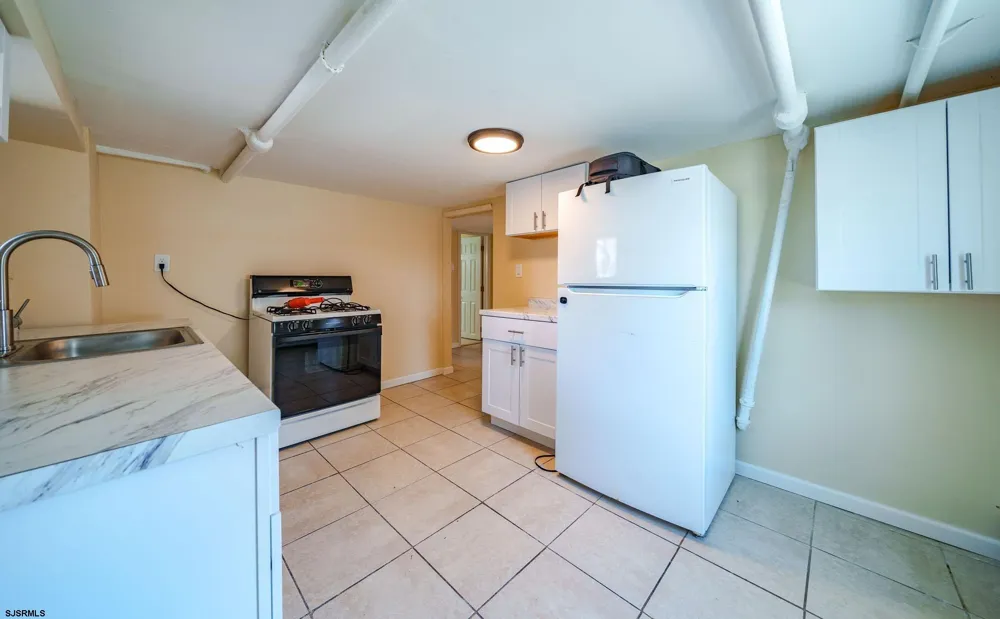 65 N Laclede Pl Atlantic City, NJ 08401