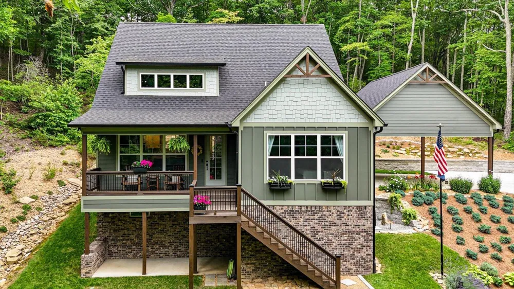 707 Brier Branch Road Graysville, TN 37338