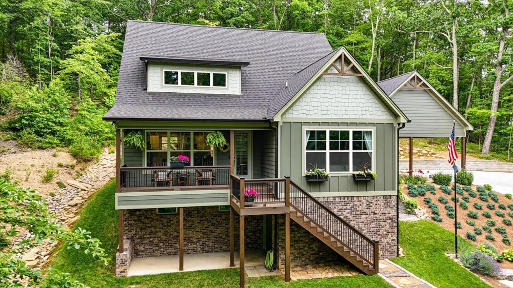 707 Brier Branch Road Graysville, TN 37338