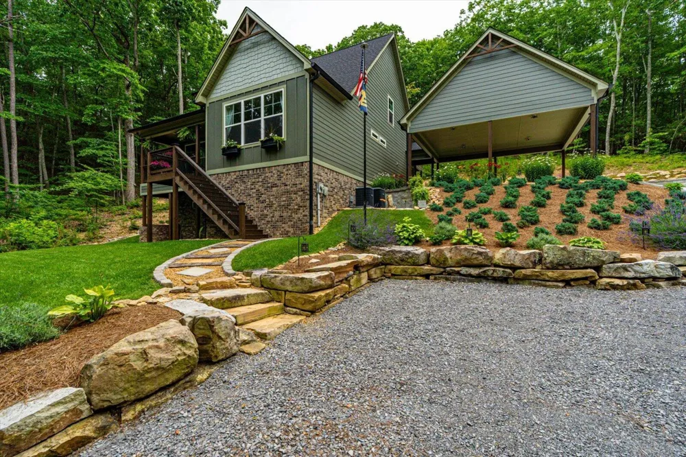 707 Brier Branch Road Graysville, TN 37338