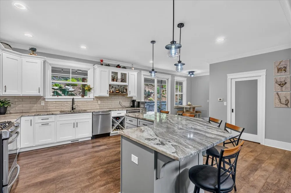 707 Brier Branch Road Graysville, TN 37338