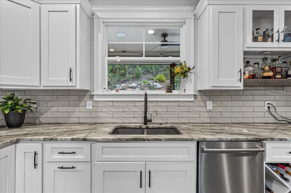 707 Brier Branch Road Graysville, TN 37338