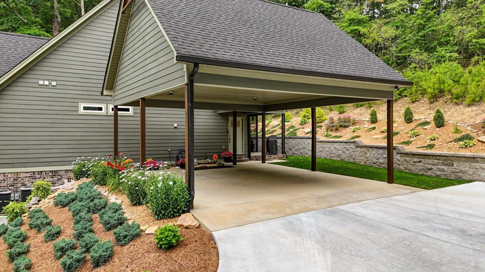 707 Brier Branch Road Graysville, TN 37338