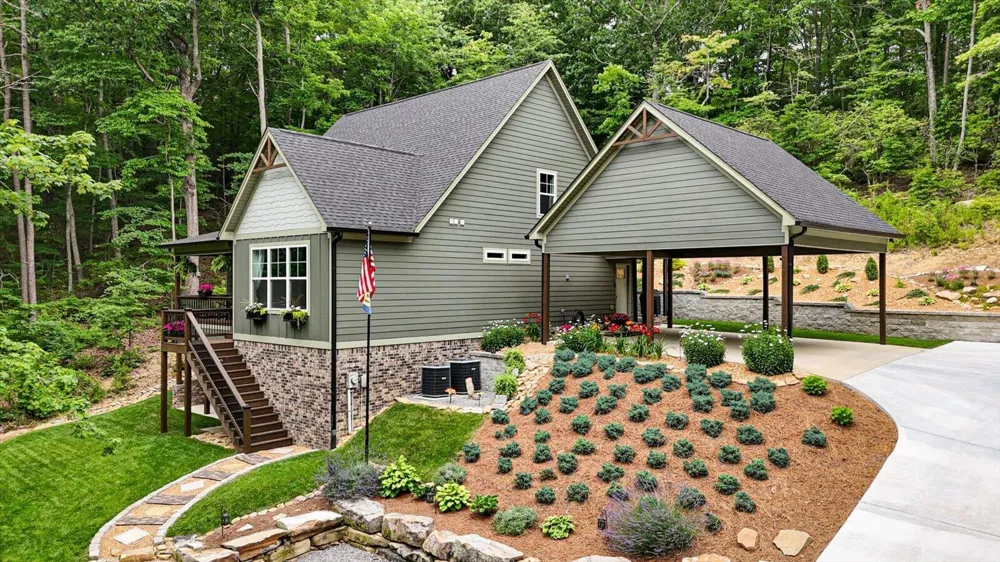 707 Brier Branch Road Graysville, TN 37338