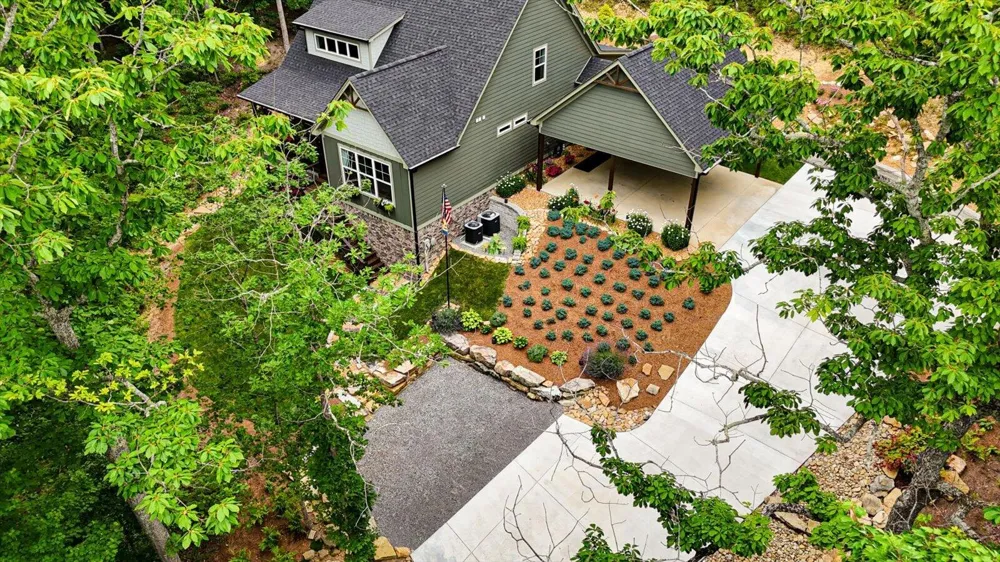 707 Brier Branch Road Graysville, TN 37338