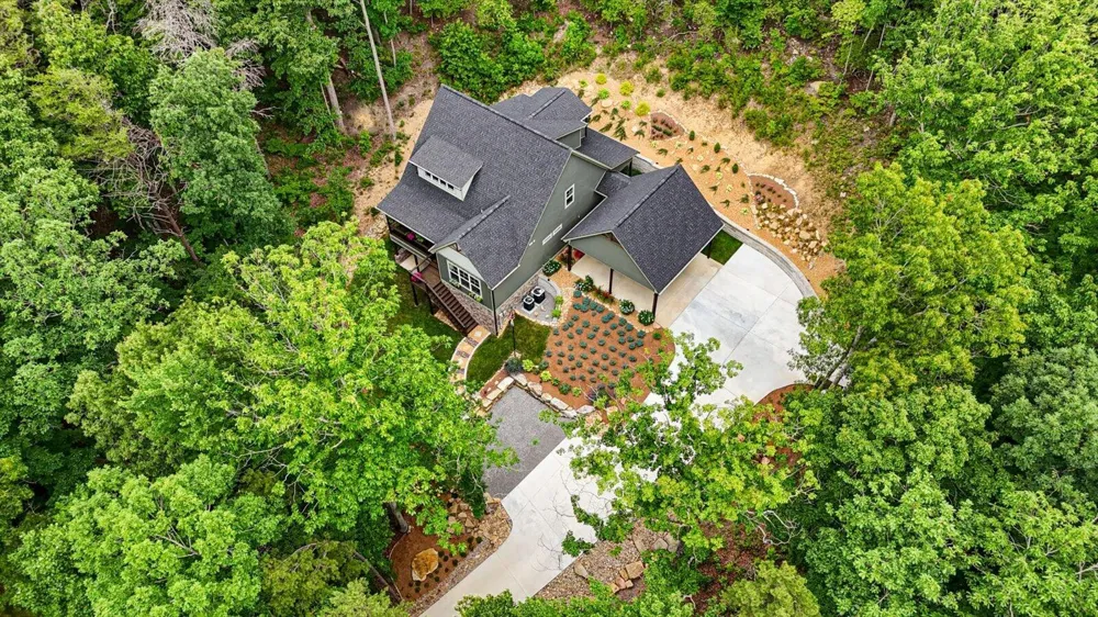707 Brier Branch Road Graysville, TN 37338