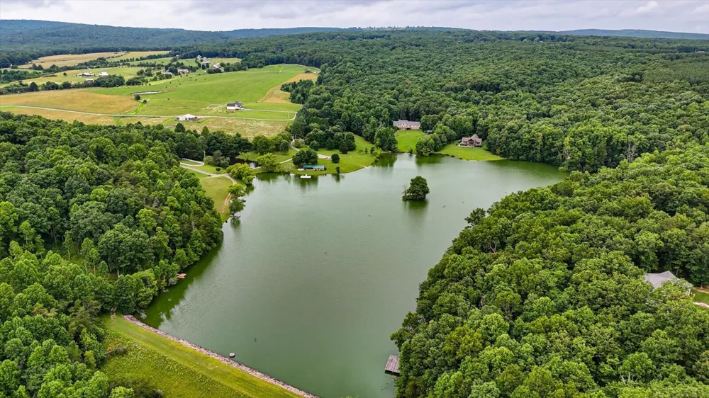 707 Brier Branch Road Graysville, TN 37338