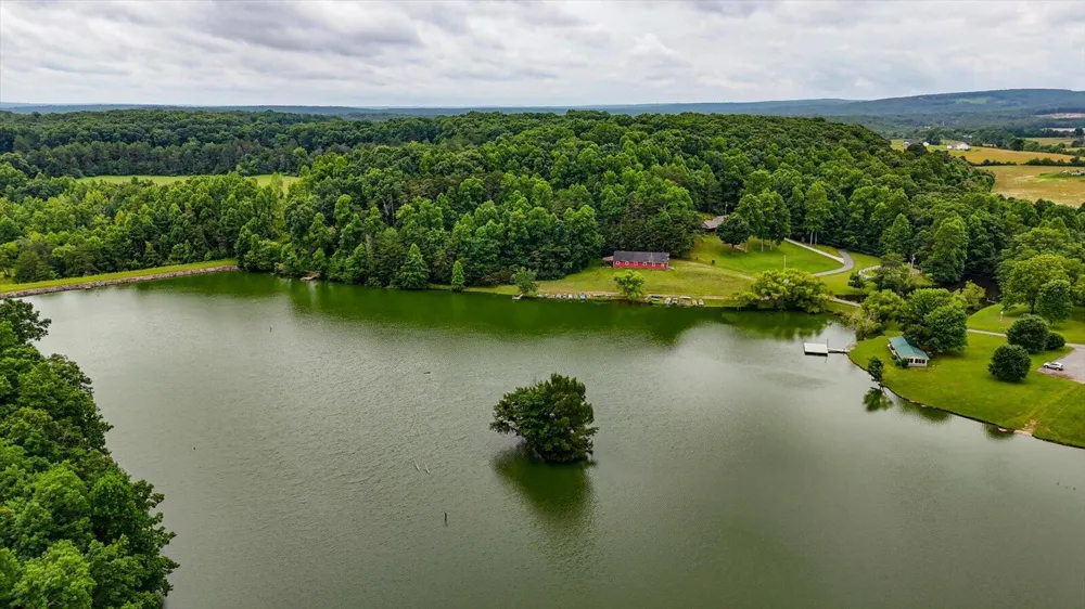 707 Brier Branch Road Graysville, TN 37338