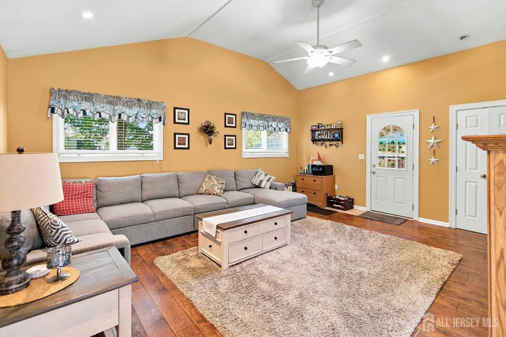 33 Pershing Avenue Milltown, NJ 08850