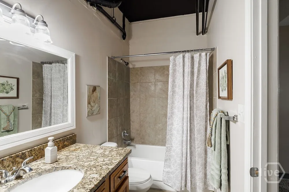 131 E Broad Street #409 Athens, GA 30601