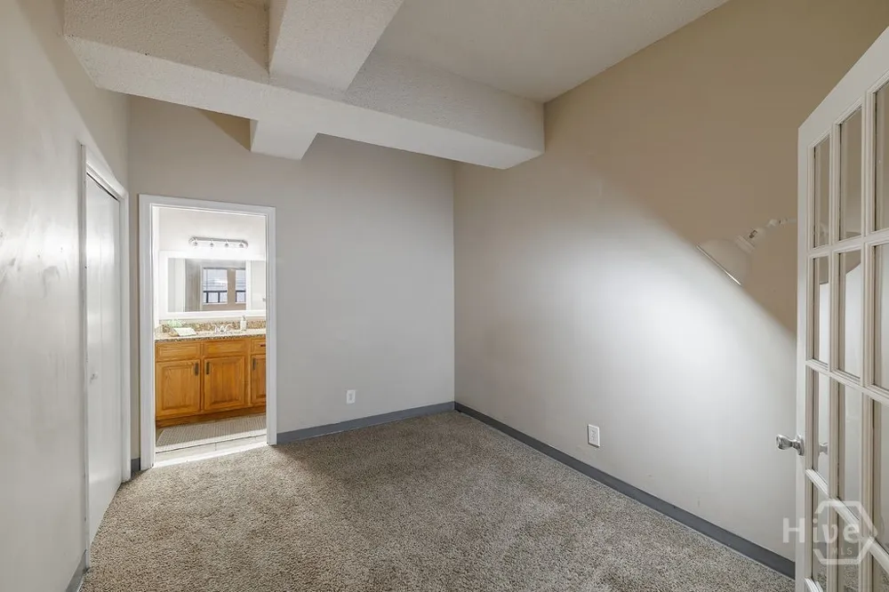 131 E Broad Street #409 Athens, GA 30601