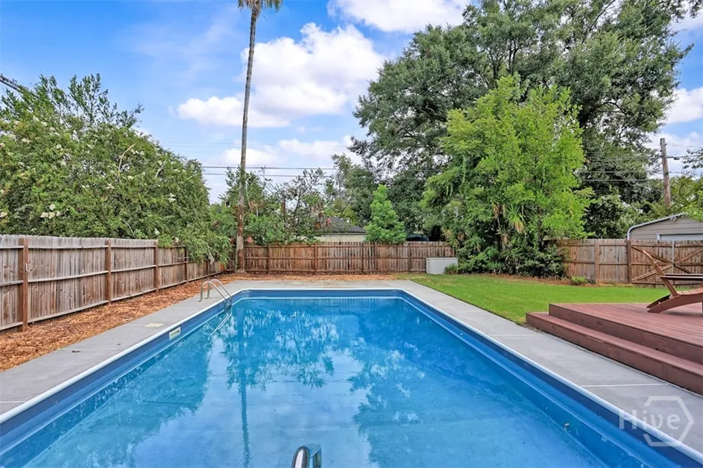 546 Columbus Drive Savannah, GA 31405