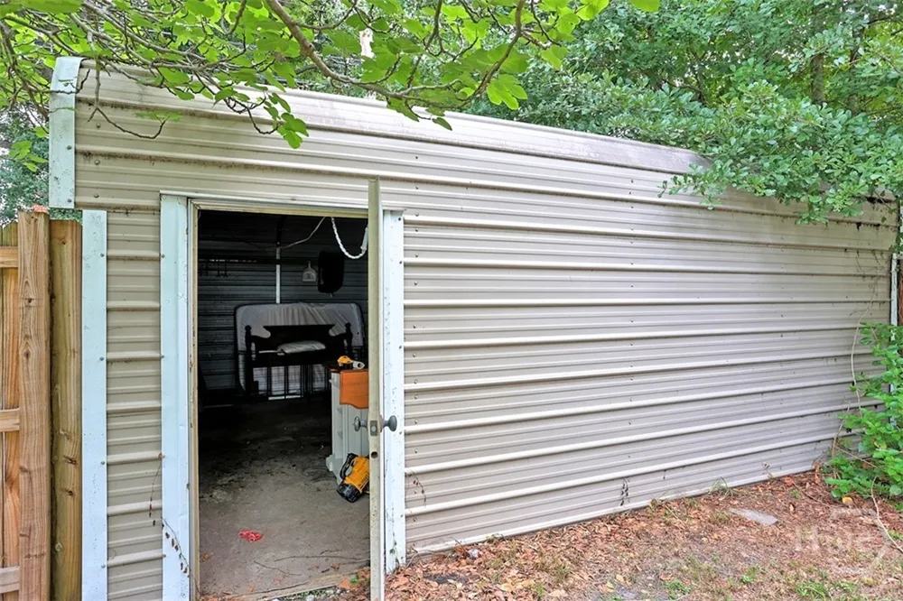 546 Columbus Drive Savannah, GA 31405