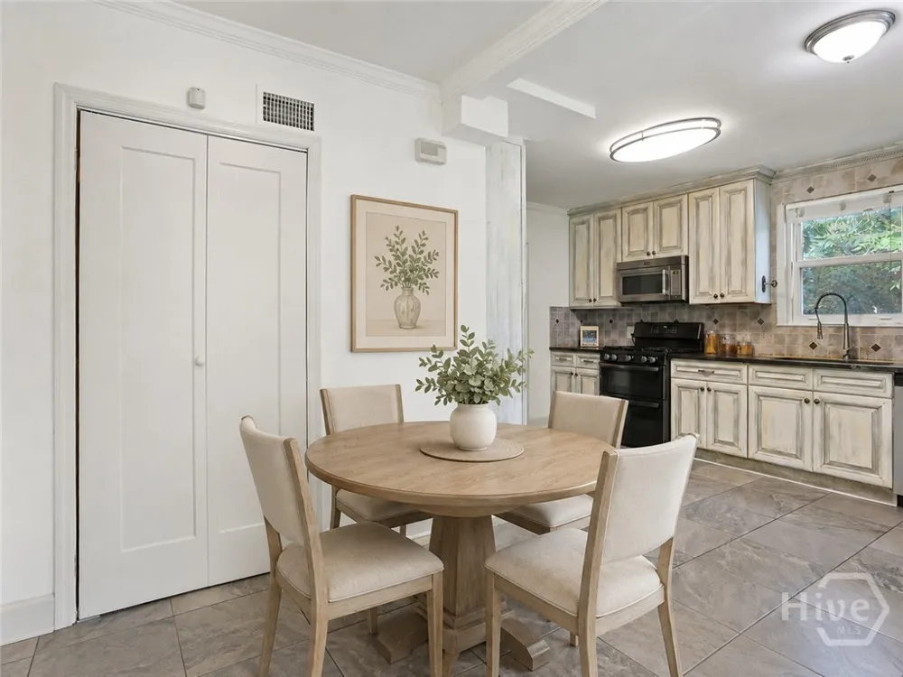 546 Columbus Drive Savannah, GA 31405