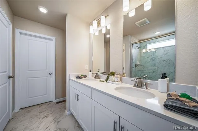 21842 E 46th Place Aurora, CO 80019