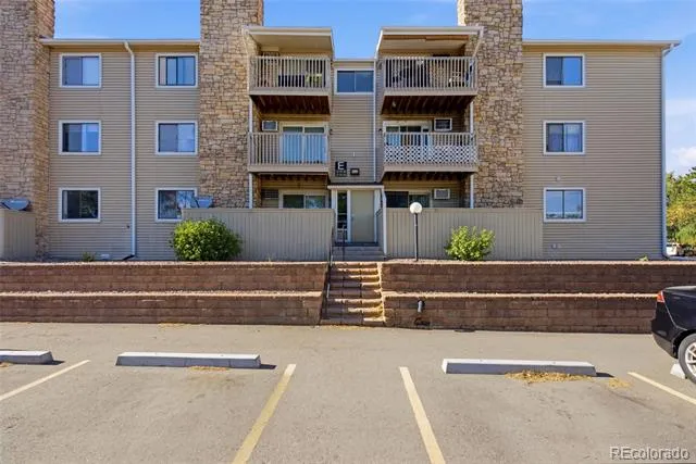 381 S Ames Street #E203 Lakewood, CO 80226