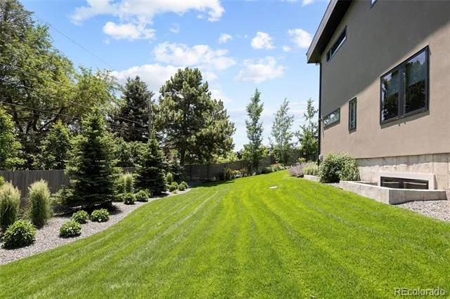 2560 Newcombe Way Lakewood, CO 80215