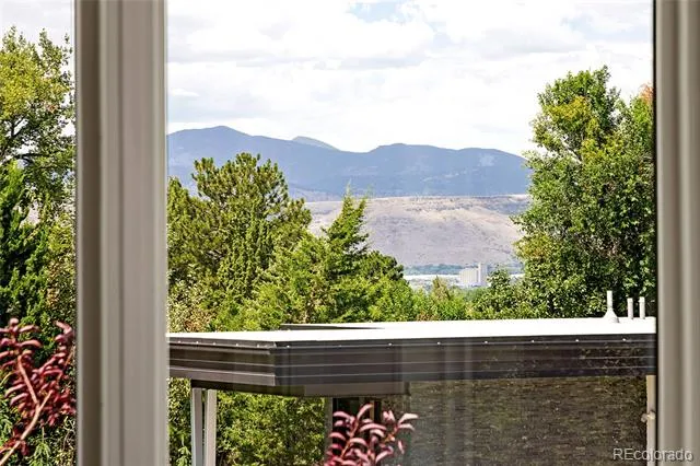 2560 Newcombe Way Lakewood, CO 80215