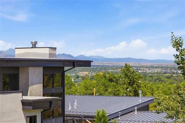 2560 Newcombe Way Lakewood, CO 80215