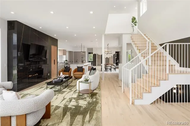 2560 Newcombe Way Lakewood, CO 80215