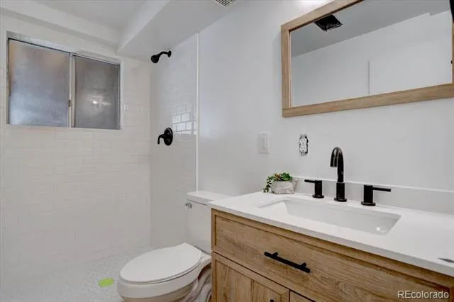 3822 W Quinn Place Denver, CO 80236