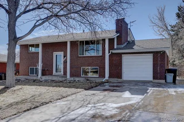 3822 W Quinn Place Denver, CO 80236