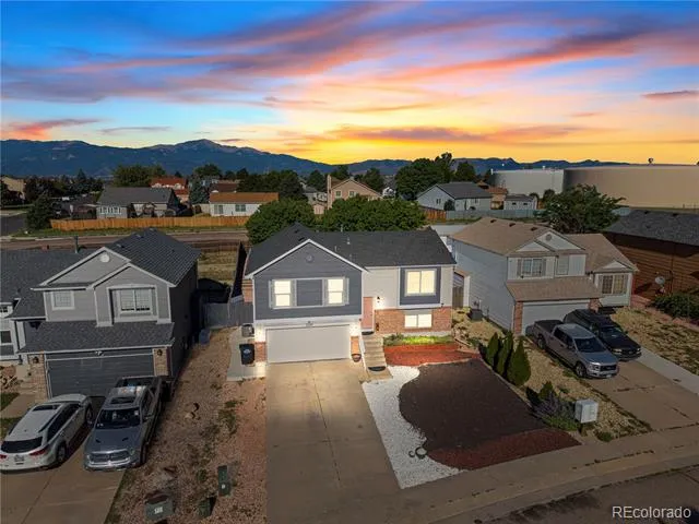 2524 Weyburn Way Colorado Springs, CO 80922