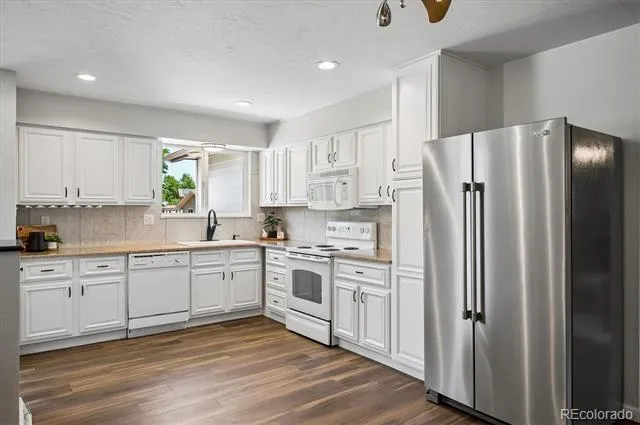 9864 W Maryland Drive Lakewood, CO 80232