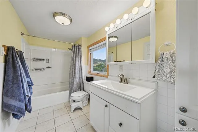 7800 Gregory Drive Berthoud, CO 80513