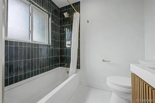 3346 W Layton Avenue Englewood, CO 80110