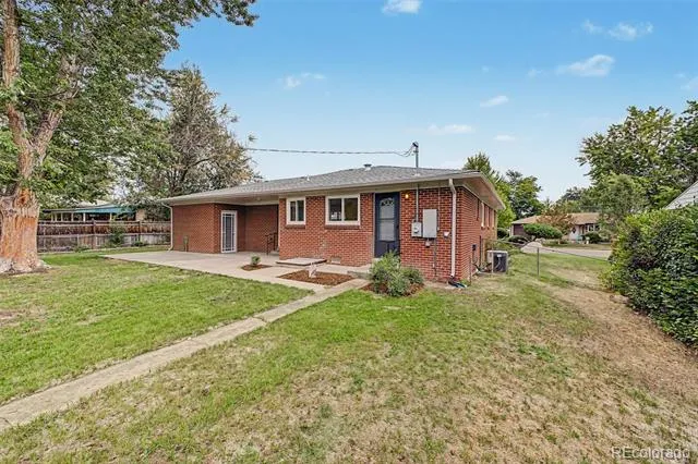 3346 W Layton Avenue Englewood, CO 80110