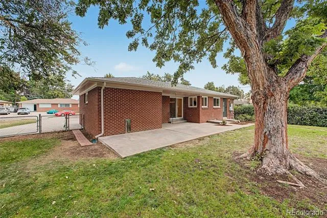 3346 W Layton Avenue Englewood, CO 80110