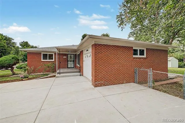 3346 W Layton Avenue Englewood, CO 80110