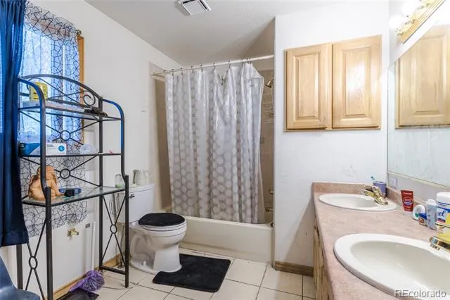 1095 S Fulton Street Denver, CO 80247