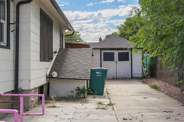 1530 Geneva Street Aurora, CO 80010